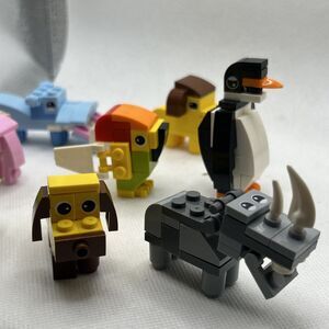 Brick Loot Brick Safari Animal Kingdom 8 animals with loose pieces